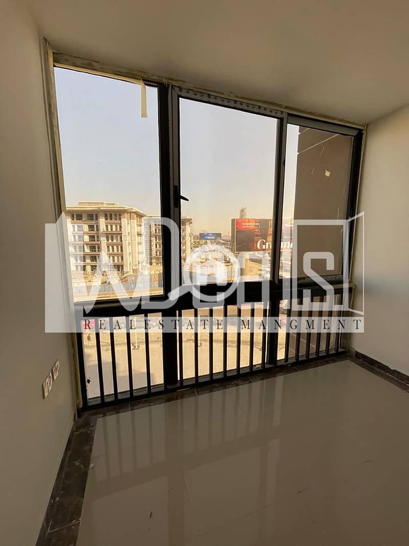 9 WhatsApp-Image-2025-11-02-at-13.41. 09-(1). jpg