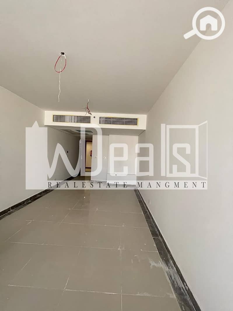 10 WhatsApp-Image-2025-11-02-at-13.41. 09. jpg