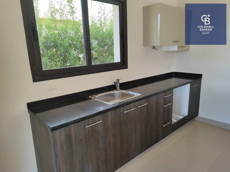 5 7dee58ec-6a6b-48b2-b7e6-3994598952c3. jpeg