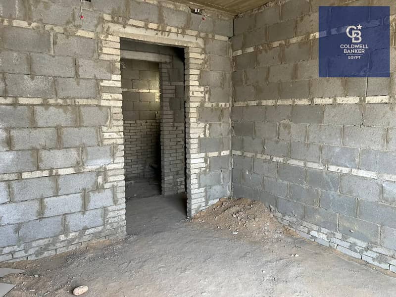 2 cf8db386-7202-4418-b774-b70a8eb79d87. jpeg