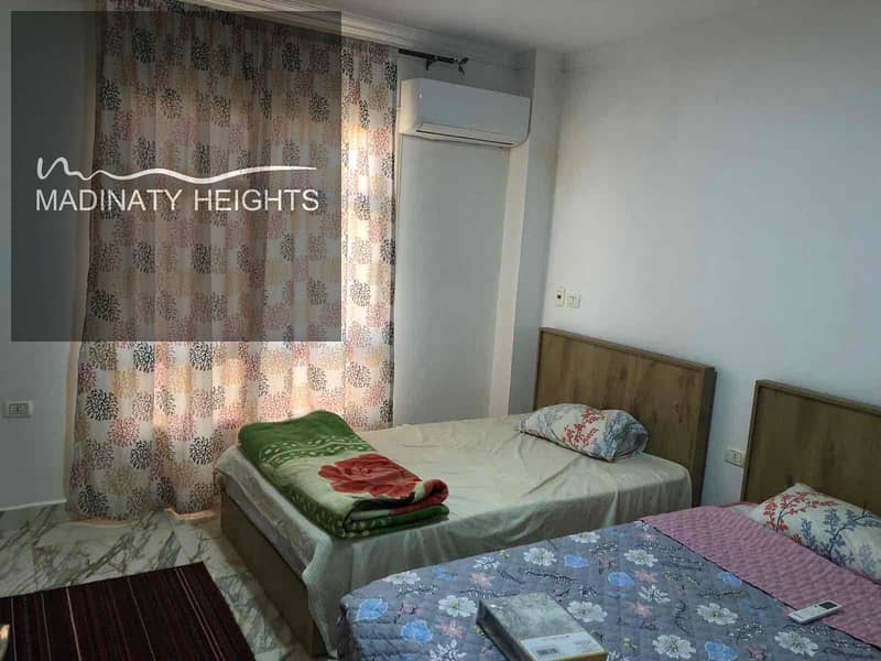 9 0d28a5c0-36e0-4450-b91b-eef6e6b58ce2. jpg