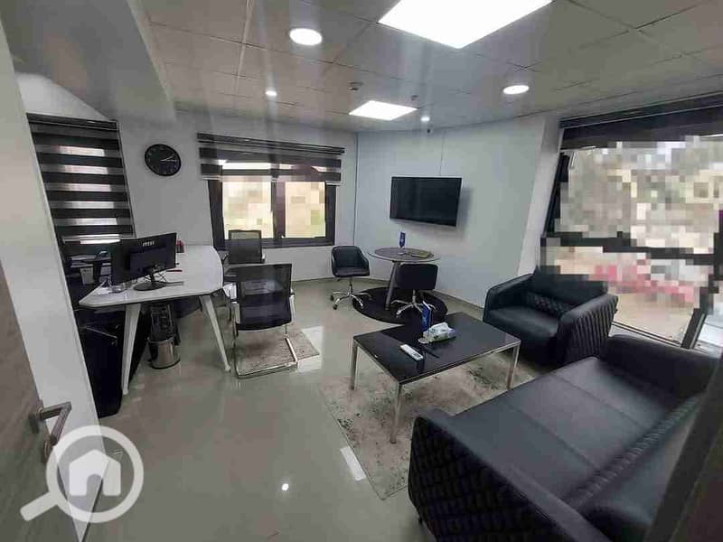 2 FB_IMG_1762103730500. jpg