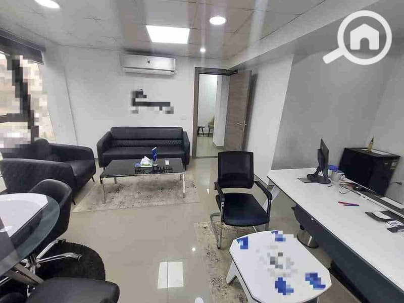 8 FB_IMG_1762103743465. jpg