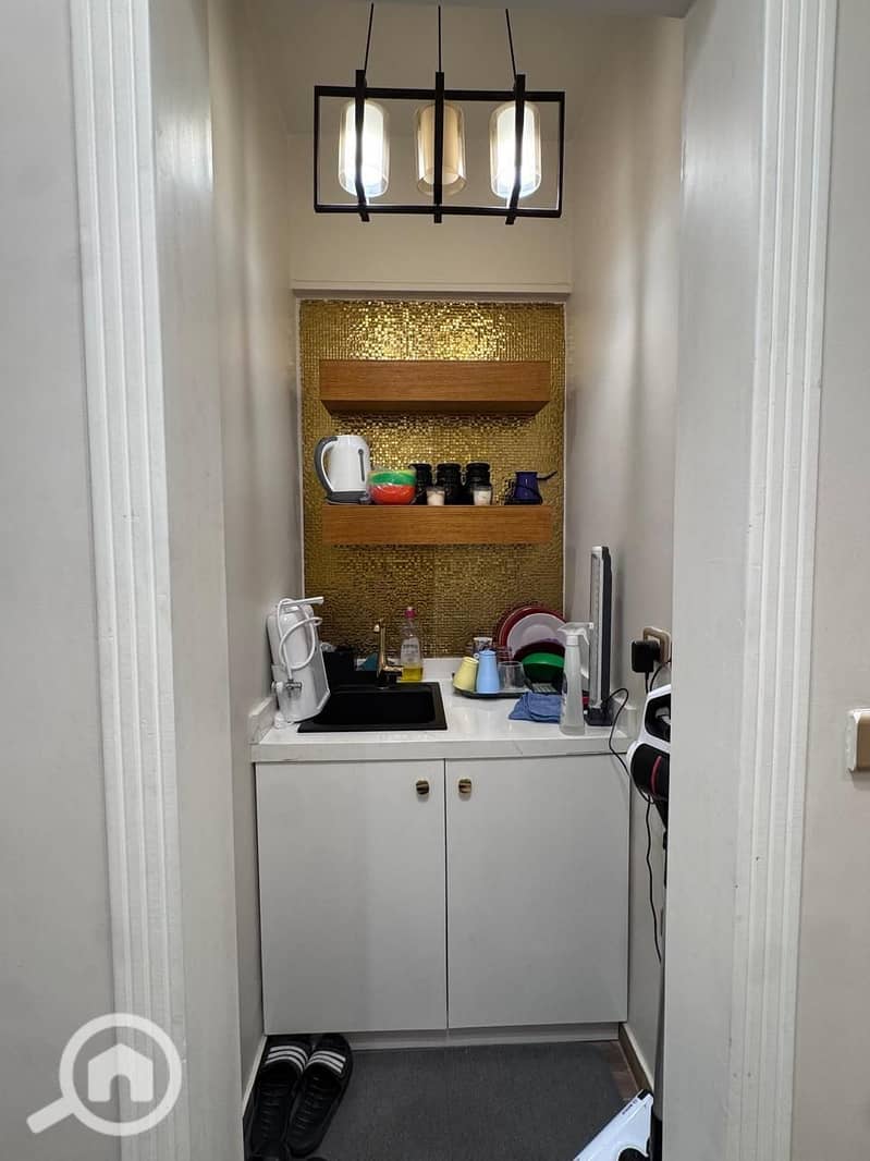 7 15659c23-ae52-427d-a9e5-531cf2a9ee71. jpeg