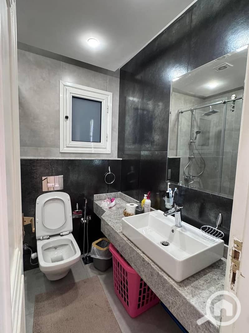 8 b15c6a2f-6561-4170-adda-30e76f471871. jpeg