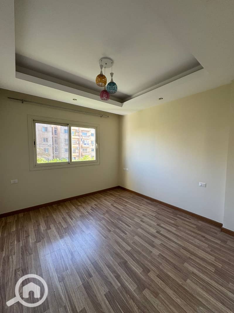 2 15e93a69-b72b-427c-b5ad-927ffd18503d. jpeg