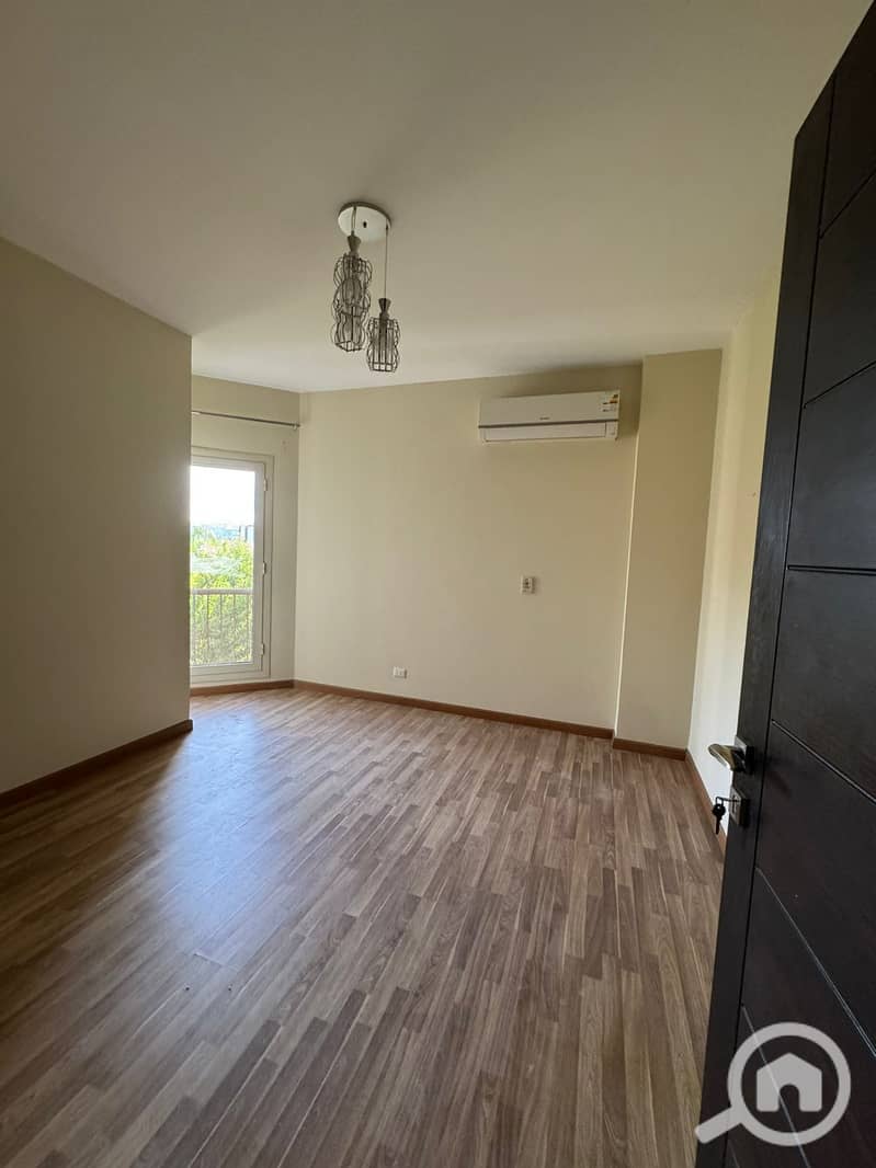 3 6459b461-bfc6-4bc0-b917-7b071f3d3db9. jpeg