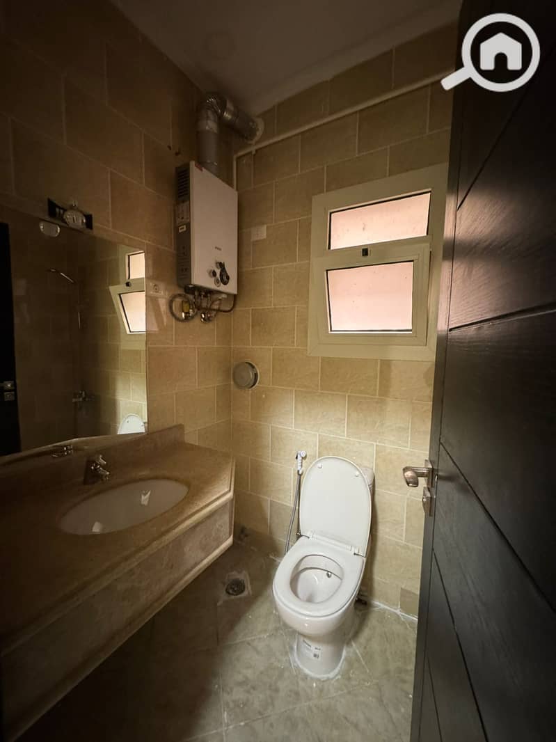 10 f88ab1d3-1a86-4979-b4bd-4e2eff6295df. jpeg