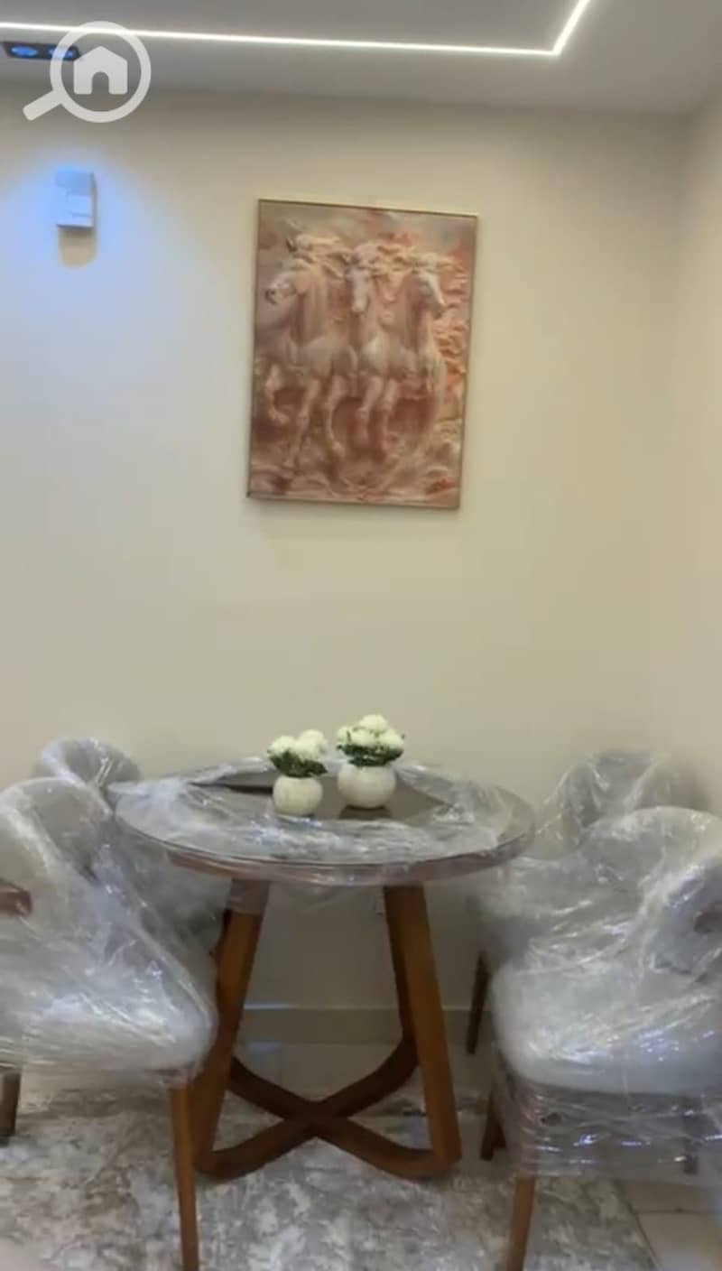 19 cdb51254-366b-49f7-94bd-9f1959de5073. jpeg