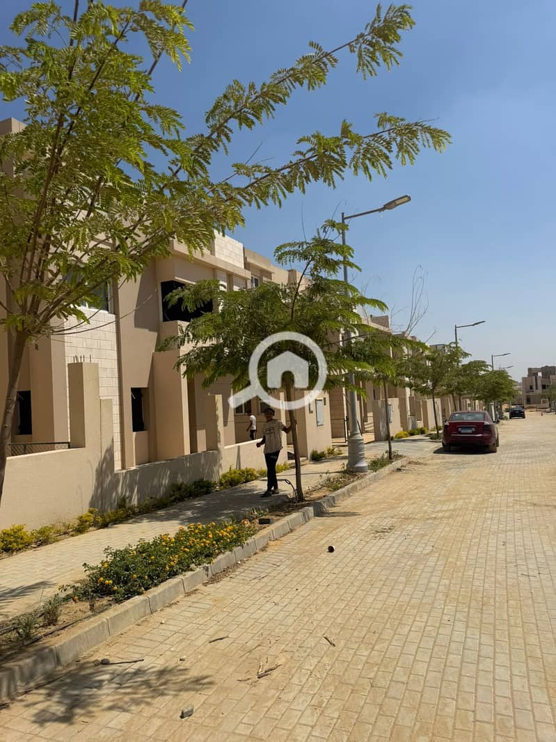 5 056a7177-1e49-49f7-a816-1b49886c3d3f. jpg