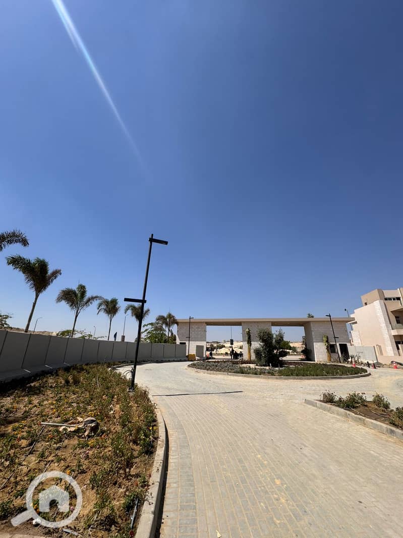 7 a2e2a674-834c-4018-8196-8b5fd551a0e4. jpg