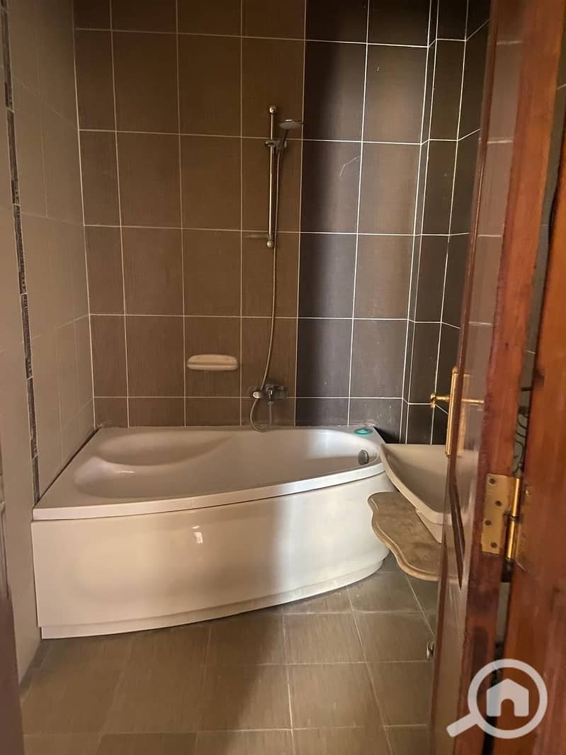 13 IMG-20251102-WA0070. jpg