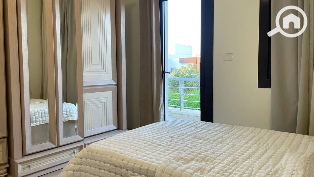 4 0f32874d-6925-4956-917e-2c92616f3bc8. jpeg