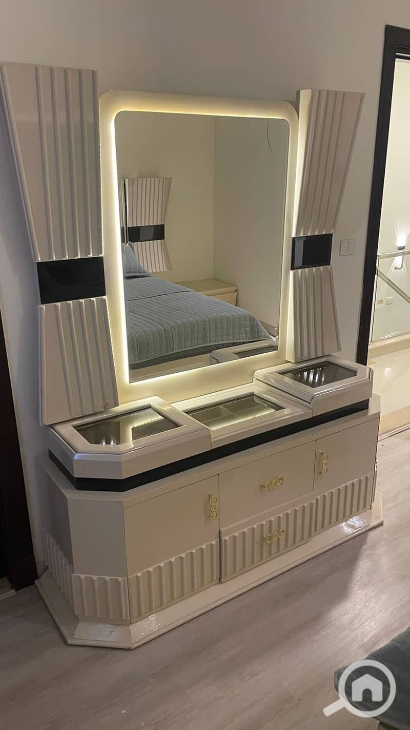 12 928c98b0-8a2a-4808-bd2f-5dda2629b4c8. jpeg