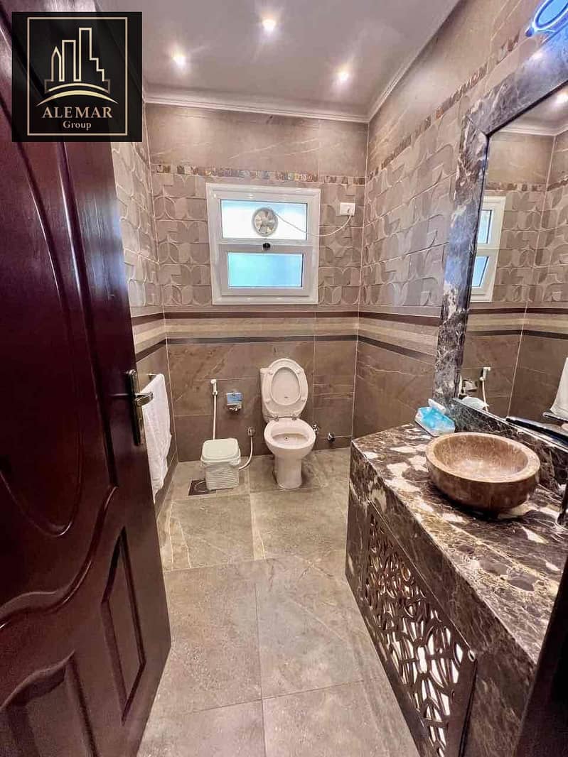 12 5a9b1259-96ab-4fbd-9b35-1f987d59177a. jpg