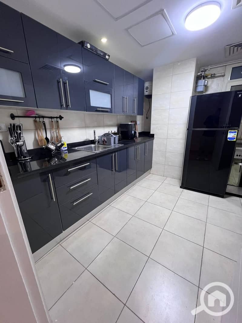 10 749db9fd-c3b2-490c-809d-3fd3529712c0. jpeg