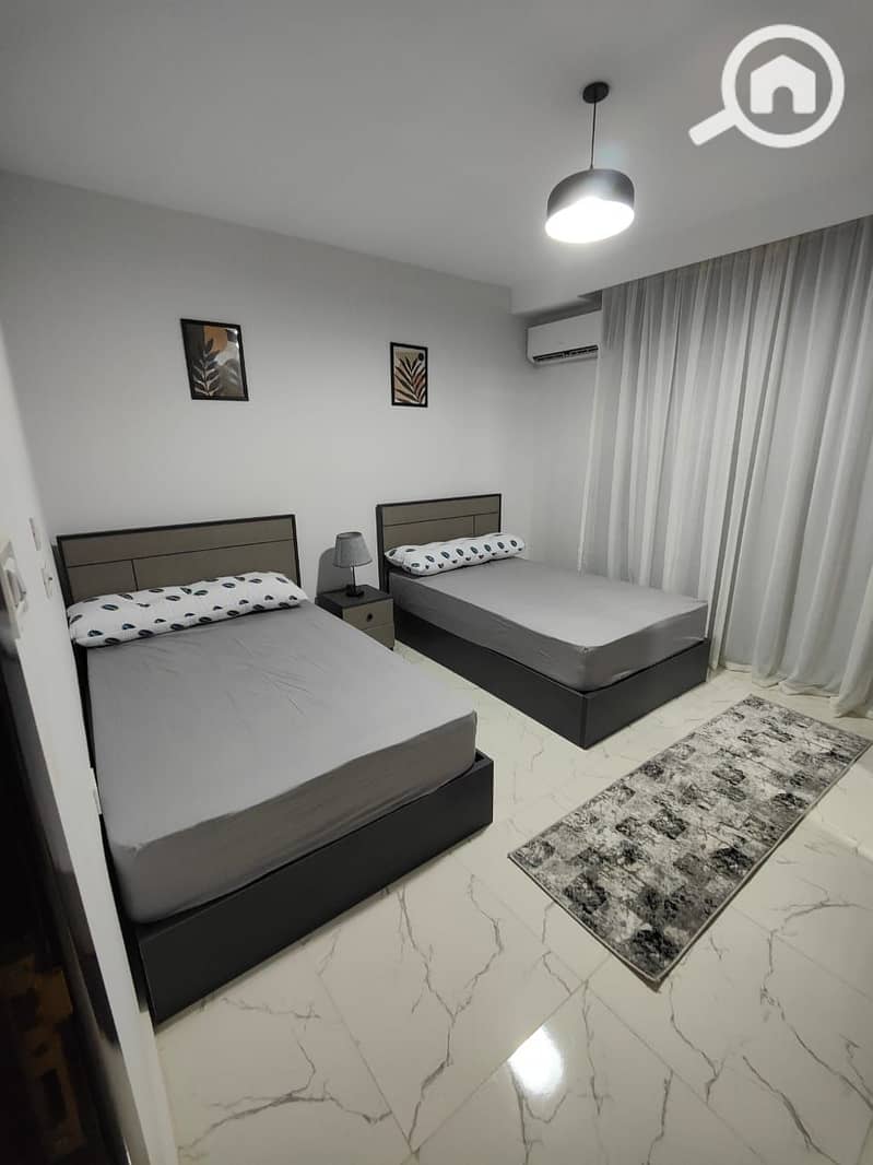 4 7f133158-eca1-4de3-9d84-83bbf38e5aeb. jpg