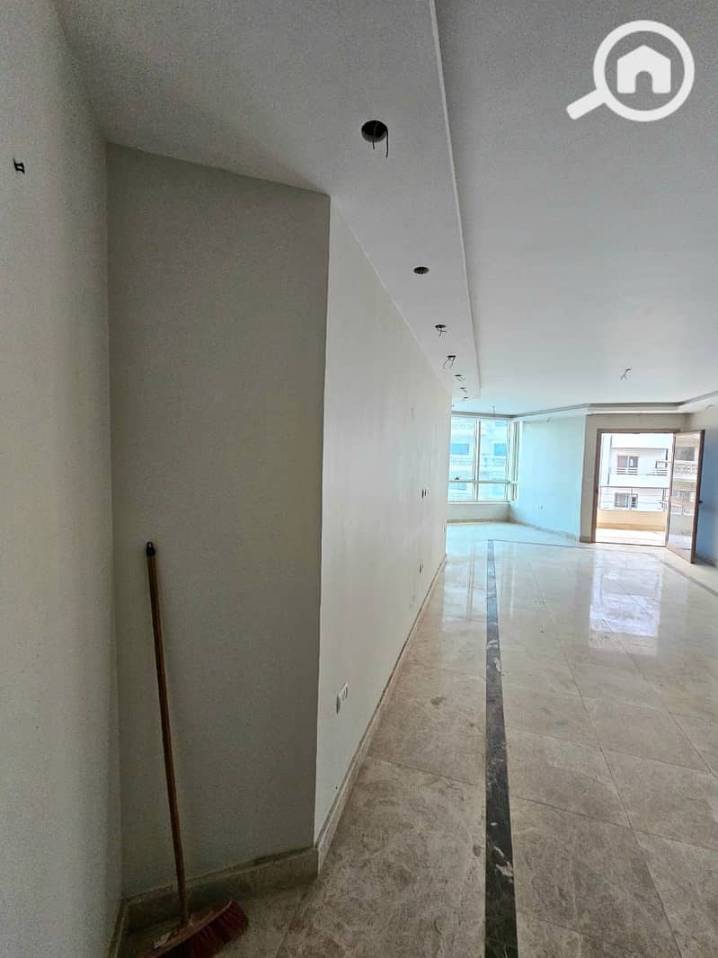 5 826464df-9ea9-4d0e-9c7c-dd41dc66896b. jpeg