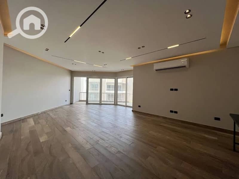 2 0c102d28-c0ea-4213-b211-1f57b36223d7. jpg