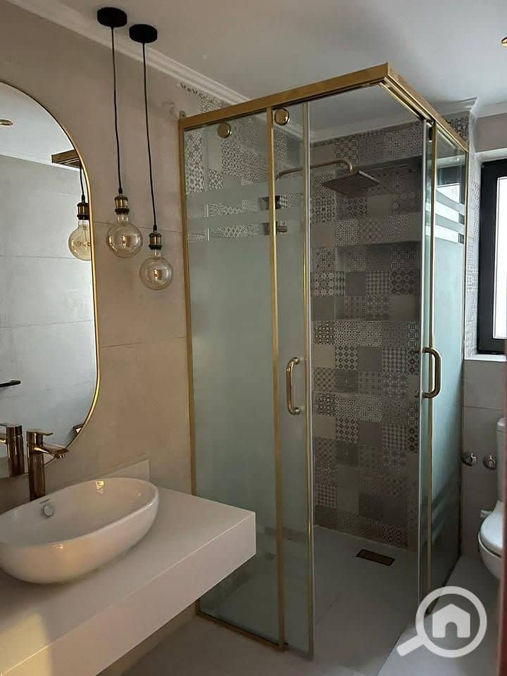 3 1a03ed3a-c787-47f5-9fba-5f7623193d67. jpg