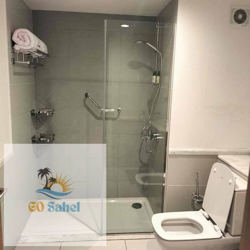 10 ff7eab03-767f-452a-b311-d4cb74bd15a8. jpg