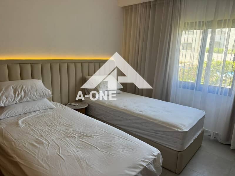 4 6050c052-4b0e-4787-b149-cd0b5b84d250. jpeg