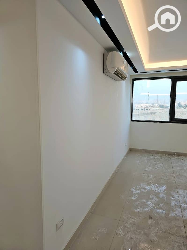 4 d245f1a0-c007-4658-a319-fbfa46f3f303. jpeg