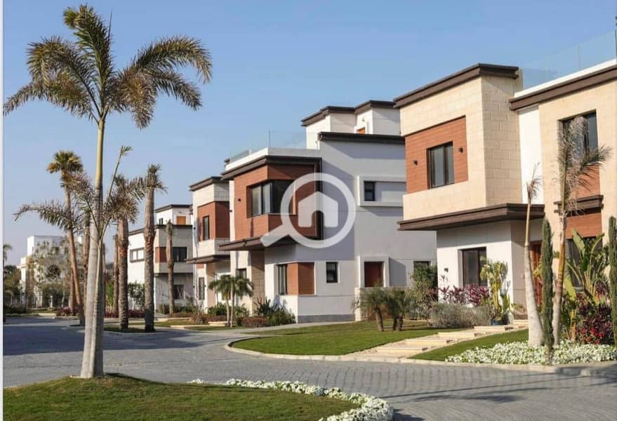 8 556211391_122134178450930285_902244642354608987_n. jpg