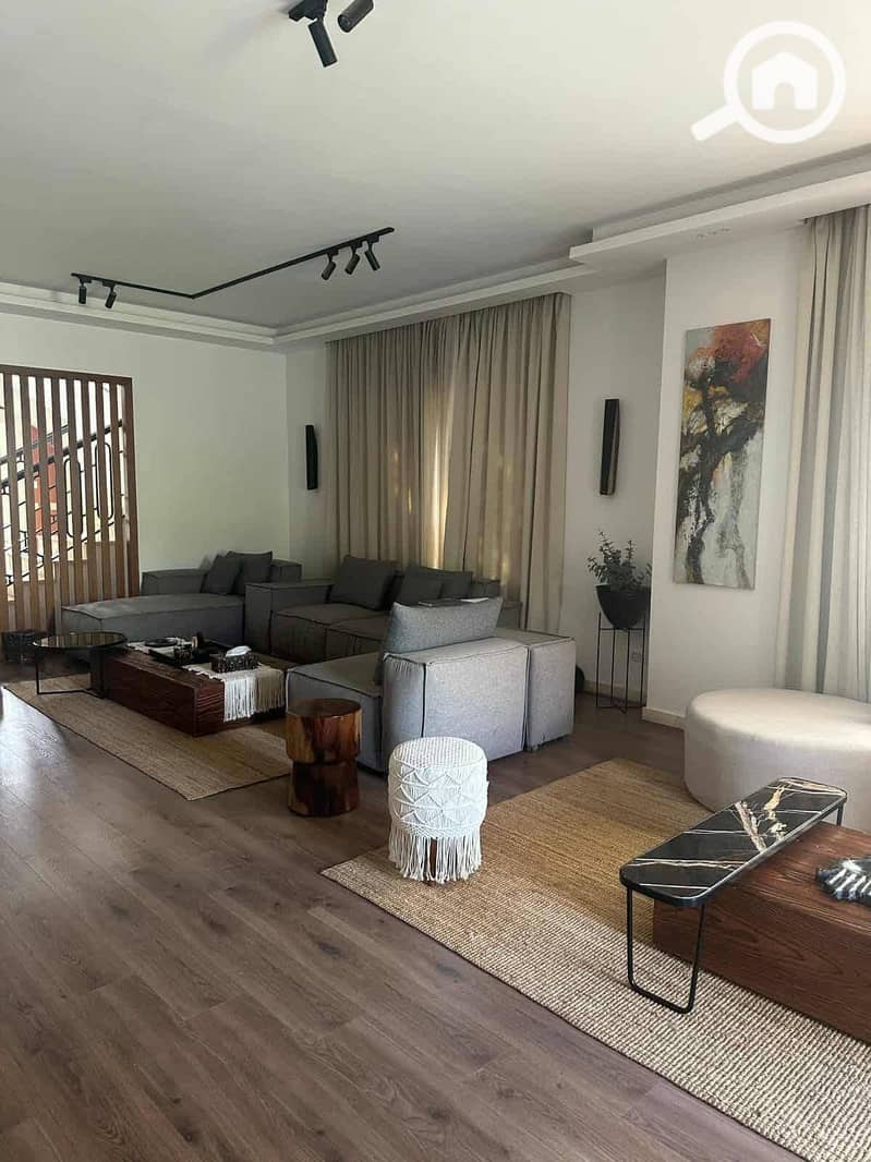 2 FB_IMG_1762110830471. jpg