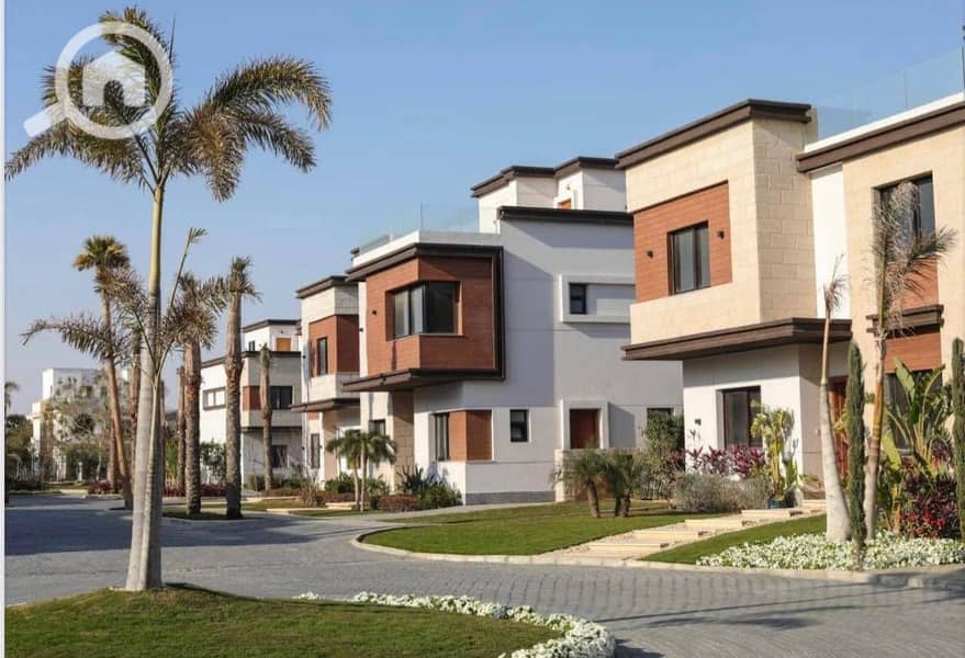 8 556211391_122134178450930285_902244642354608987_n. jpg