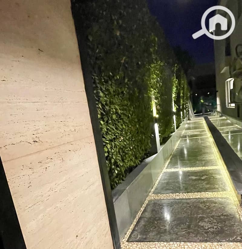 5 8f5c4670-bdf1-4e7a-851a-6d134033cf17. jpeg