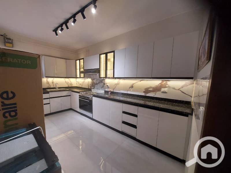 14 ba4f93f2-7c77-4a67-8cc0-9857801d2c5a. jpg