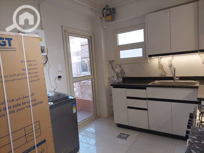 17 fc11e240-a5d5-4dd7-af98-5149c4fd0dfa. jpg