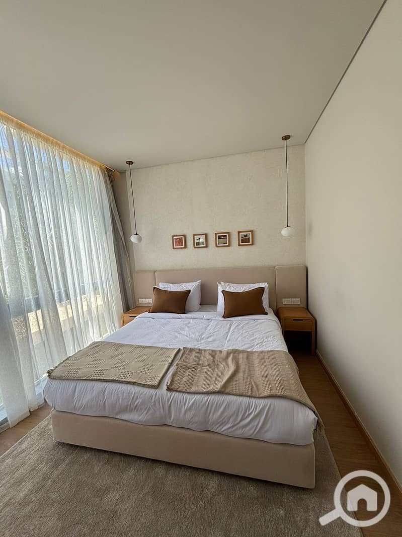 10 5902559c-ae40-4ff8-81ce-42fc86f7d2c3. jpg