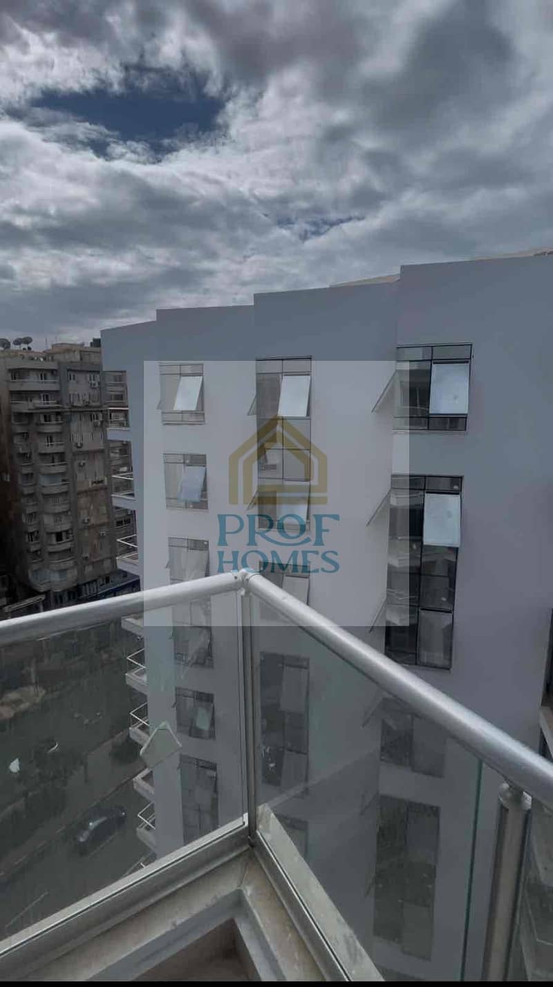 3 cfb030e8-c989-42d1-9c37-c431b44eb42f. jpg