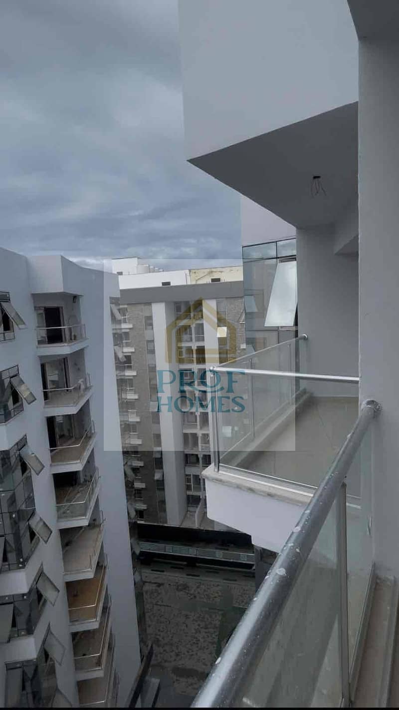 4 f725e469-ddb6-417f-9dc8-7324e7486c4e. jpg