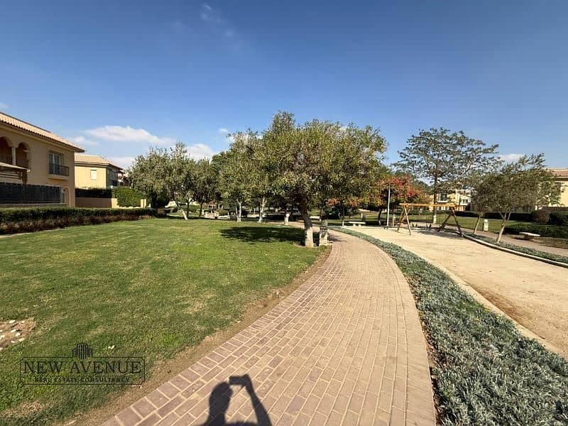 4 WhatsApp Image 2025-11-02 at 4.00. 14 PM. jpg