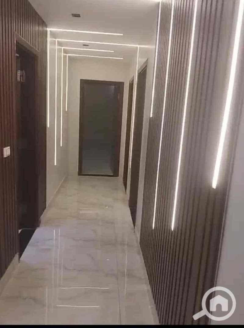 4 6c1d3219-631a-47e8-b32f-2030a7899154. jpg