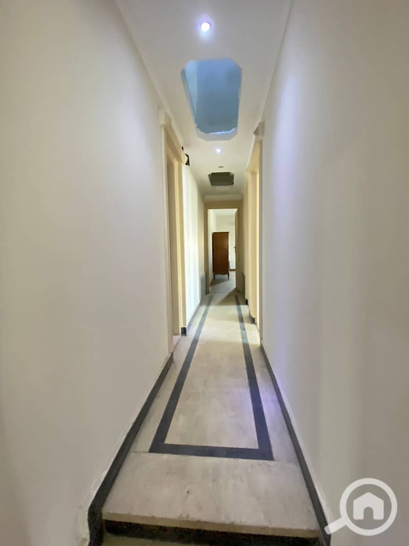 2 2a420649-f008-4c22-bafc-521bdfaa0df8. jpeg