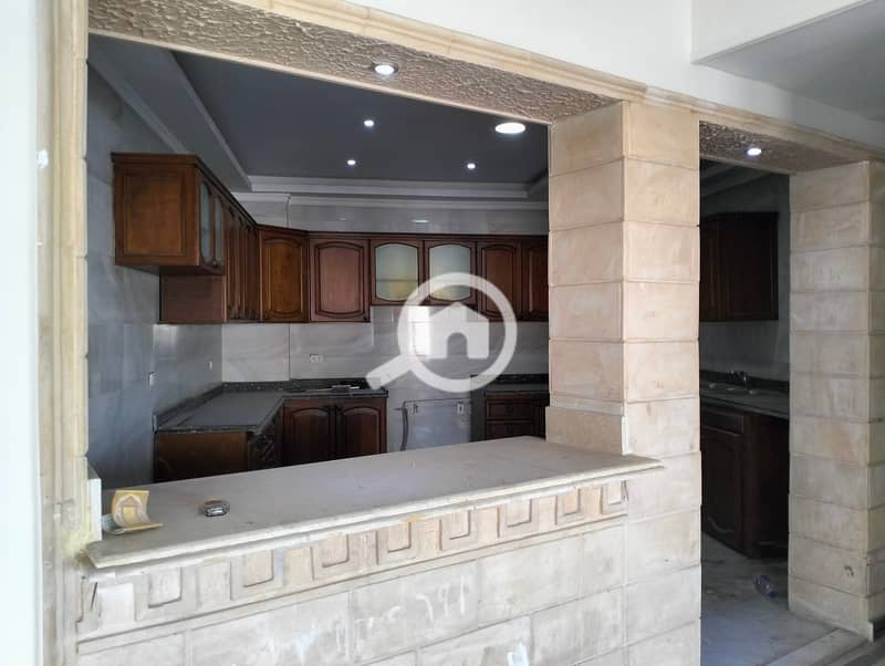 3 c415078d-971c-438c-a597-f1c72c671445. jpeg