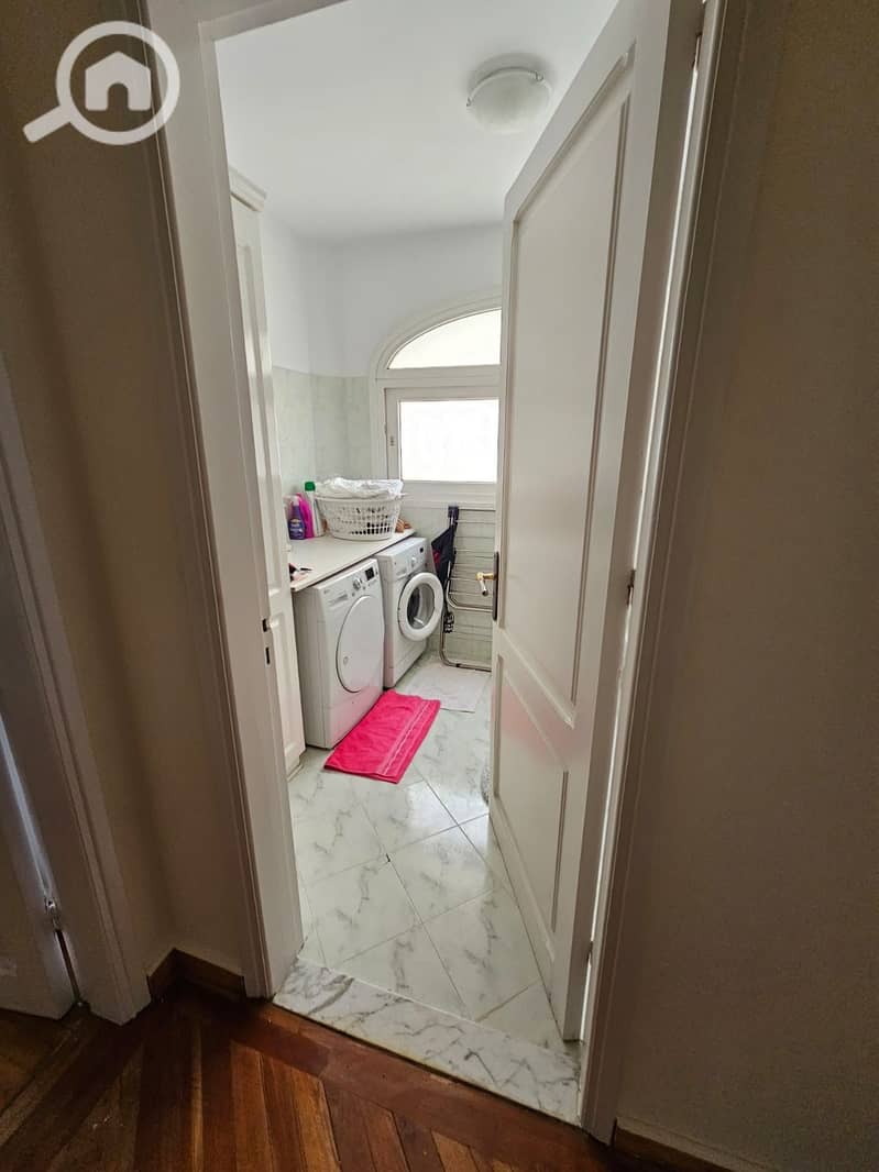 4 f6f7ce41-cbf9-4027-941f-c1f3c7fd6c43. jpeg