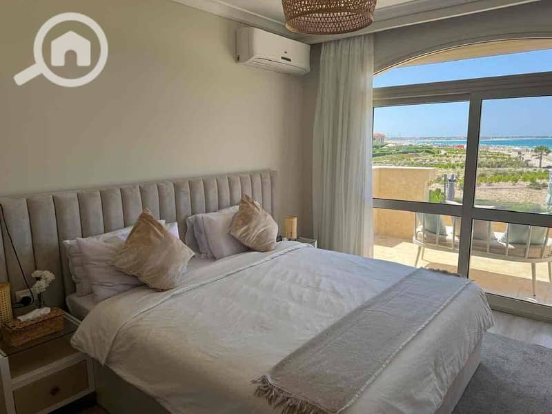 11 ba80905e-b86f-4bc2-b3f8-b41c9c3d9a85. jpg