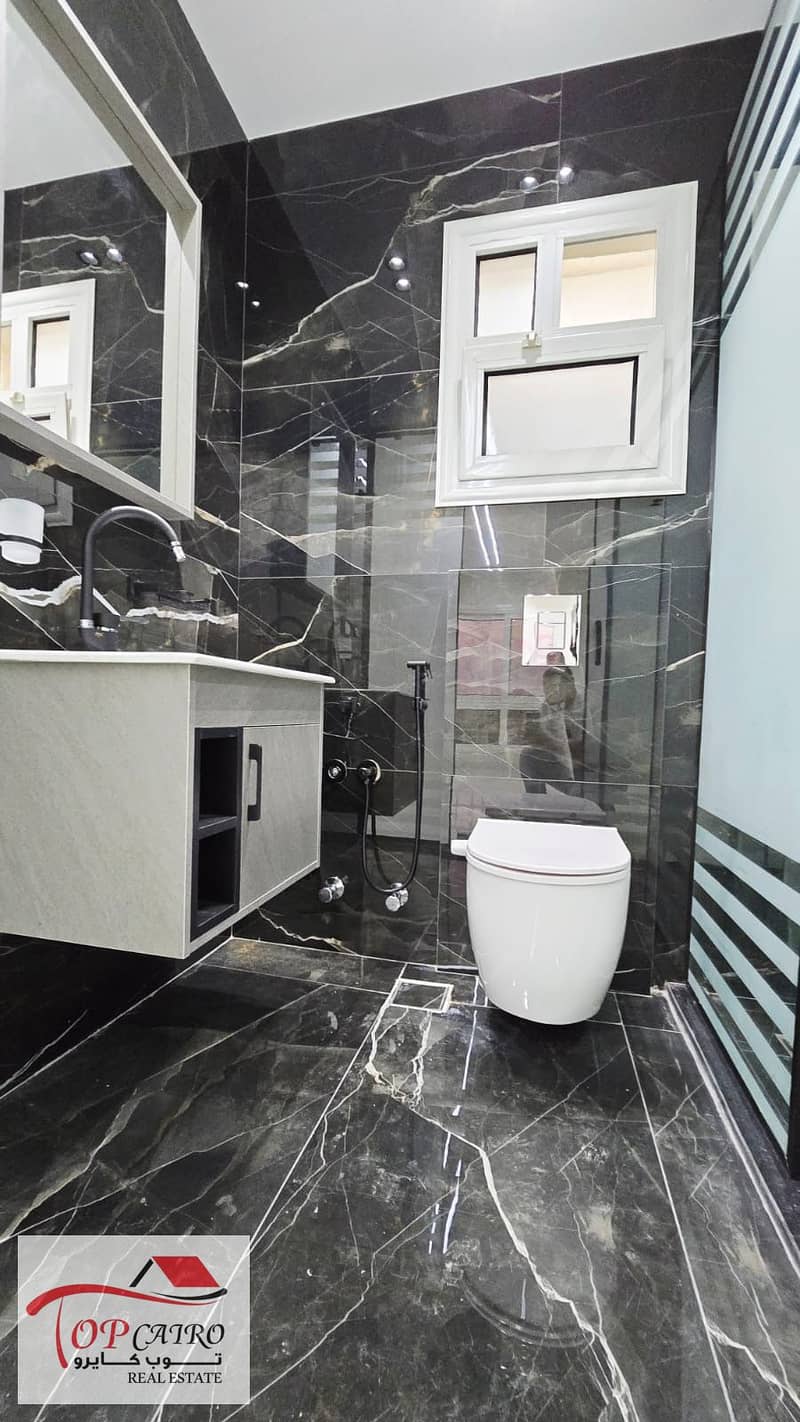 4 e56be455-e719-49a7-a59e-60751b82d154. jpeg