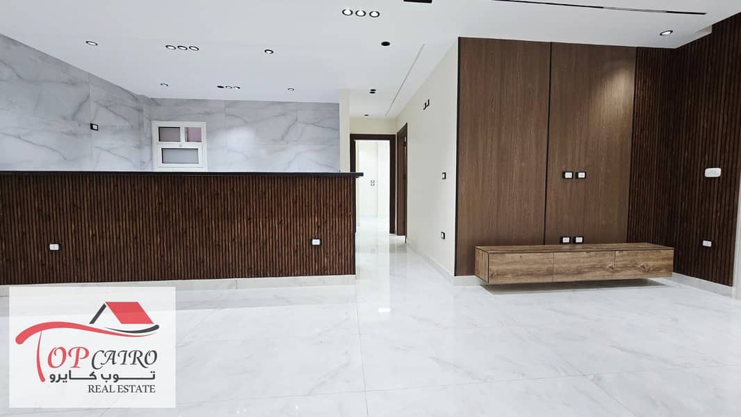 5 d89fcb65-a162-4f6a-8f41-4c43bf336d16. jpeg