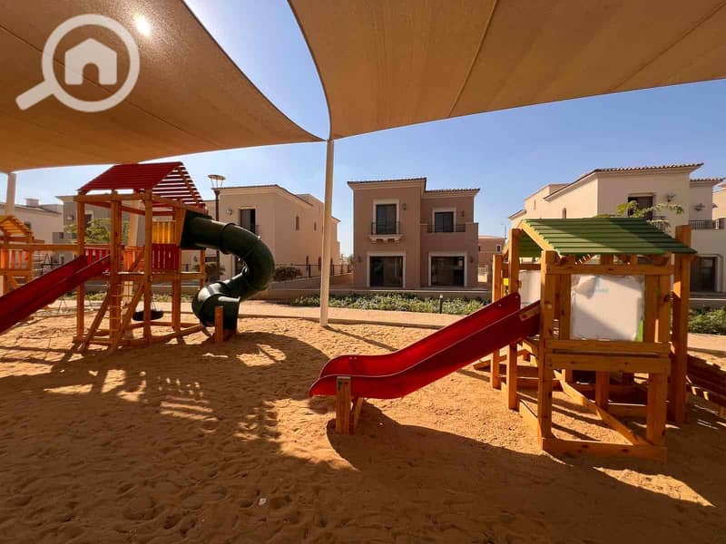 10 6f49c5ec-46c0-4298-adac-4bb73fdc3d46. jpg