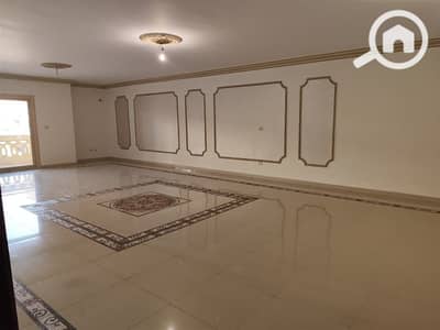 شقة 4 غرف نوم للايجار في سموحة، الإسكندرية - 98e10b96-5315-40da-b97b-1827bf2e202c. jpg