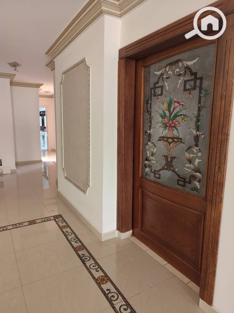 6 bced54ba-ccdf-4d72-834d-3f092e784059. jpg