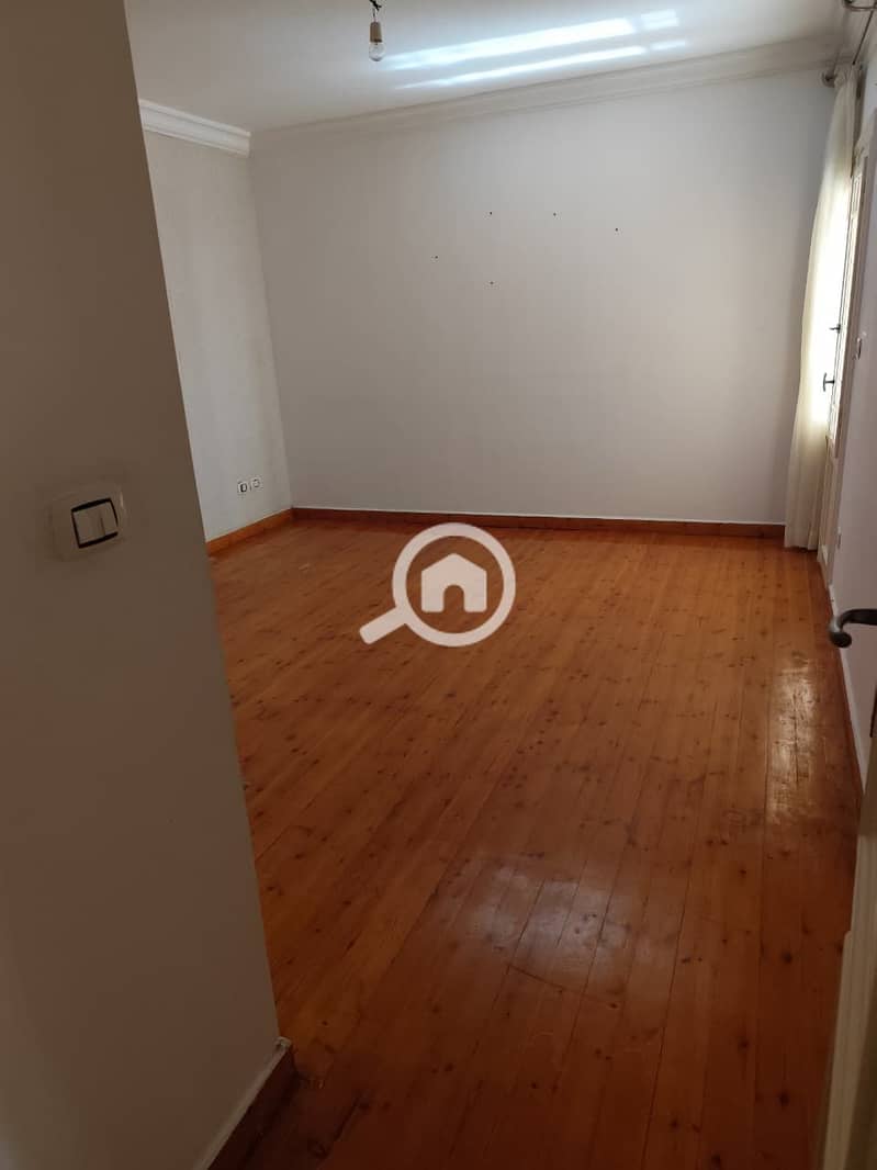 10 ec5bac07-cb07-4e44-815c-5e45b4732103. jpg