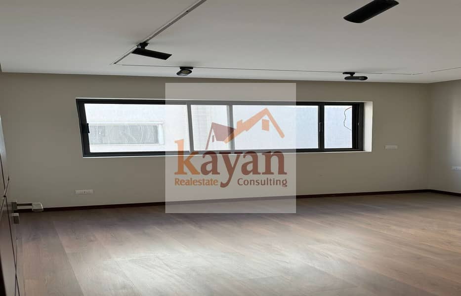 2 1901d798-13b7-4159-8340-4e44e9d1ce51. jpg