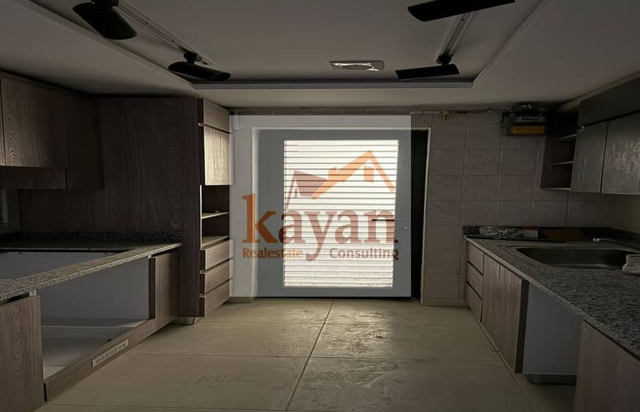 8 f94990e0-29b7-4801-9dae-88f5a78a31c0. jpg